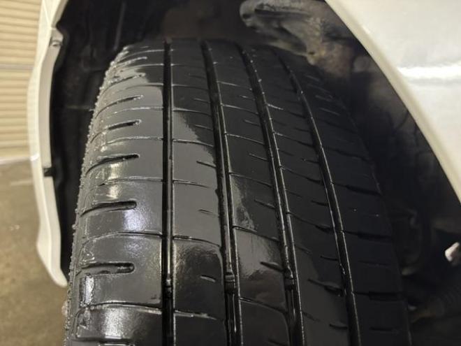 エスティマアエラス　寒冷地仕様　禁煙車　アルパイン製リアフリップダウンモニター　ケンウッドナビ　地デジ　Ｂｌｕｅｔｏｏｔｈ　バックカメラ　両側パワースライドドア　純正１８インチＡＷ　社外１６ＡＷ＋スタッドレスタイヤ付 4WD 2400 5Dr