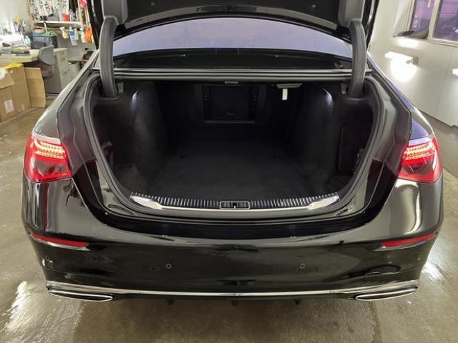 ベンツＳ５００ロング　４マチック　ＡＭＧライン　ショーファーＰＫＧ　マイバッハグリル　リアエンターテイメント　ＡＭＧ２１インチＡＷ　ブラックレザーシート　電動サンルーフ　１２．８インチ有機ＥＬディスプレイ　ヘッドアップディスプレイ　ドラレコ 4WD 3000 4Dr
