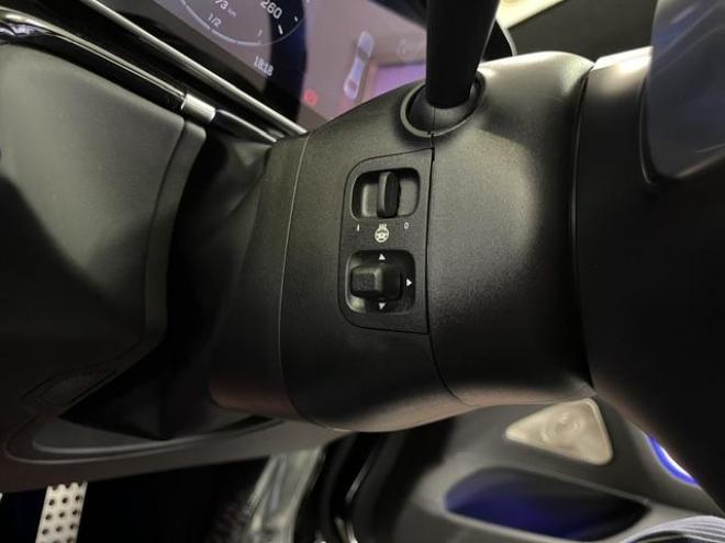 ベンツＳ５００ロング　４マチック　ＡＭＧライン　ショーファーＰＫＧ　マイバッハグリル　リアエンターテイメント　ＡＭＧ２１インチＡＷ　ブラックレザーシート　電動サンルーフ　１２．８インチ有機ＥＬディスプレイ　ヘッドアップディスプレイ　ドラレコ 4WD 3000 4Dr