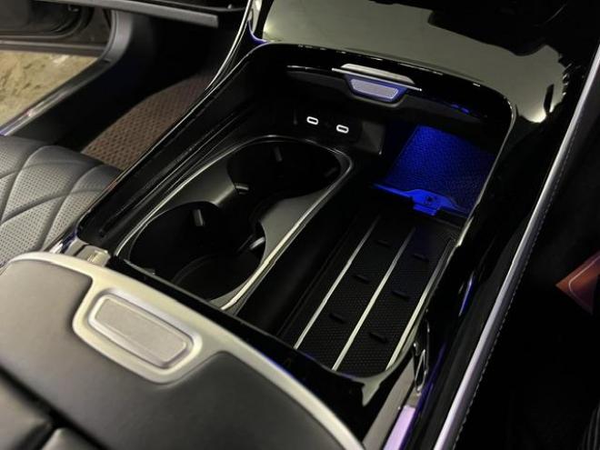 ベンツＳ５００ロング　４マチック　ＡＭＧライン　ショーファーＰＫＧ　マイバッハグリル　リアエンターテイメント　ＡＭＧ２１インチＡＷ　ブラックレザーシート　電動サンルーフ　１２．８インチ有機ＥＬディスプレイ　ヘッドアップディスプレイ　ドラレコ 4WD 3000 4Dr