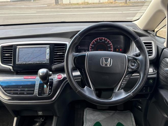 オデッセイ2.4アブソルート 4WD　ローンが不安な方＜優遇ローン＞　本州仕入　純正ナビ　左側パワースライド 4WD 2400 5Dr