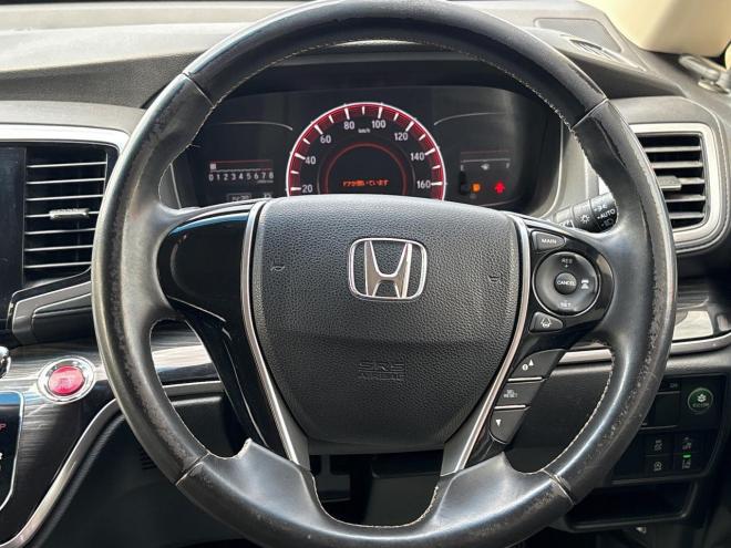 オデッセイ2.4アブソルート 4WD　ローンが不安な方＜優遇ローン＞　本州仕入　純正ナビ　左側パワースライド 4WD 2400 5Dr