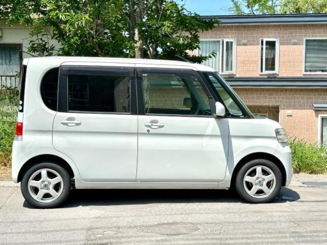 タントXスペシャル　4WD  ワンセグテレビ　メモリーナビ　キーフリー　65000キロ コーナーセンサー 4WD 660 5Dr