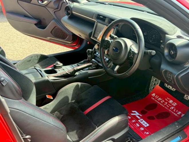 BRZ2.4 S　純正9型ナビTV/バックカメラ/STIフロントタワーバー/STIマフラー/衝突軽減/シートヒーター/LEDヘッドライト/ドライブレコーダー/ 2WD 2400
