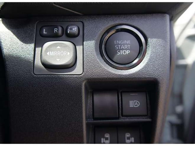 ハイエースバン2.7 スーパーGL ワイド ロング ミドルルーフ 4WD　登録済未使用車9型/丸目フェイス/アースカラー/4WD/2.7ガソリン/ナビ付 2700