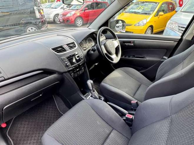 スイフト1.2 XG 4WD　プッシュスタート　スマートキー　オートエアコン　電動格納ミラー　前席シートヒーター　ETC 1200