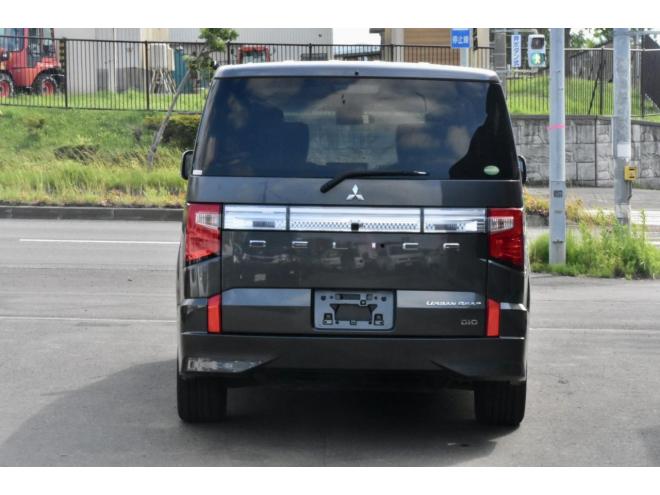 デリカD:5　４WD　アーバンギア　本州仕入　１０インチ純正ナビ　両側パワースライドドア　純正エンスタ　防錆アンダーコート付　ブリジストンスタッドレスタイヤ付