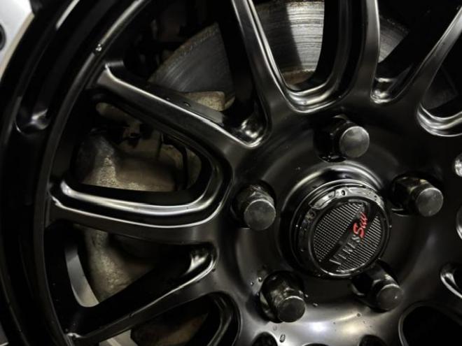 デリカＤ：５　グレードＭ　本州仕入　ワンオーナー　寒冷地仕様　禁煙車　新品ＶＥＮＥＳ１６インチＡＷ＋新品ＴＯＹＯホワイトレター　新品ＪＡＯＳブラックマッドガード　アルパインリアフリップダウンモニター　Ｂｌｕｅｔｏｏｔｈ 4WD 2500 5Dr