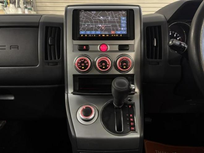 デリカＤ：５　グレードＭ　本州仕入　ワンオーナー　寒冷地仕様　禁煙車　新品ＶＥＮＥＳ１６インチＡＷ＋新品ＴＯＹＯホワイトレター　新品ＪＡＯＳブラックマッドガード　アルパインリアフリップダウンモニター　Ｂｌｕｅｔｏｏｔｈ 4WD 2500 5Dr