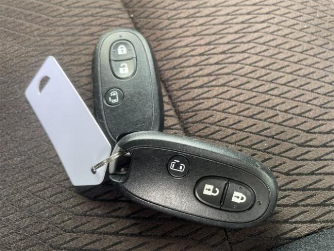 ルークスハイウェイスター　４ＷＤ両側スライド・片側電動　ナビ　スマートキー　シートヒーター　ベンチシート　ＣＶＴ　アルミホイール　エアコン（北海道） 4WD 660 5Dr