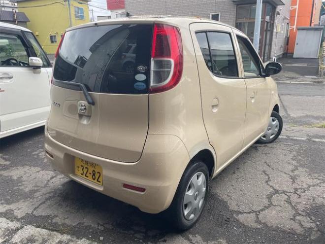 モコＳ　ＦＯＵＲ　４ＷＤ　キーレスエントリー　シートヒーター　ベンチシート　ＡＴ　盗難防止システム　ＡＢＳ　ＣＤ　衝突安全ボディ　エアコン（北海道） 4WD 660 5Dr