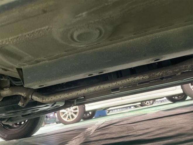アルトＦ　４ＷＤ　シートヒーター　ＡＴ　盗難防止システム　ＡＢＳ　ＣＤ　衝突安全ボディ　エアコン　パワーステアリング　パワーウィンドウ（北海道） 4WD 660 5Dr