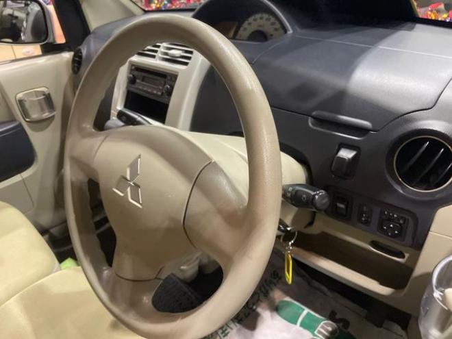 eKワゴンＭ　４ＷＤ　キーレス付　ベンチシートフルフラット　ダブルエアバック　ＰＳ　全席パワーウインドウ　寒冷地仕様車　オートエアコン　運転席エアバック　セキュリティーアラーム　フルタイム４ＷＤ　衝突安全ボディ（北海道） 4WD 660 5Dr