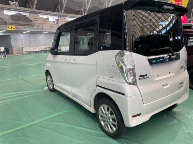 デイズルークスハイウェイスター　Ｘ　全周囲カメラ　両側スライドドア　ＴＶ　スマートキー　ＣＶＴ　アルミホイール　エアコン　パワーステアリング（北海道） 4WD 660 5Dr
