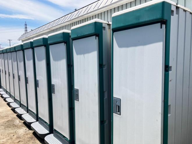 仮設トイレ中古　簡易水洗トイレ　シングル　
