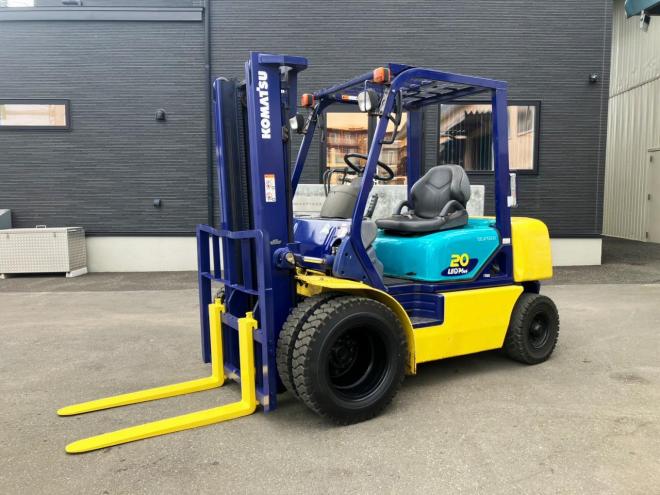 フォークリフトコマツ　中古　FD20LC-14　建機