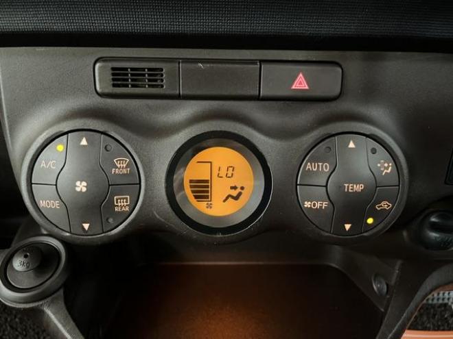 パッソ１．０Ｘ　Ｌパッケージ　キリリ　寒冷地仕様　禁煙車　純正ＳＤナビ　地デジ　Ｂｌｕｅｔｏｏｔｈオーディオ　バックカメラ　スマートキー　エンジンスターター　ＨＩＤヘッドライト　社外１４インチＡＷ　社外１３ＡＷ＋スタッドレスタイヤ付 4WD 1000 5Dr