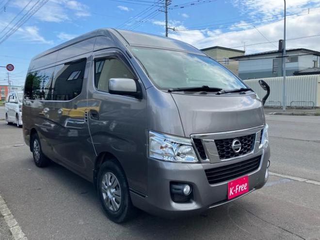 キャラバンバンNV350 スーパーロングＤＸターボ　４ＷＤ　ロングハイルーフ標準仕様　キーレス　ＴＶ付ナビ　Ｂｌｕｅｔｏｏｔｈ　エンジンスターター（北海道） 4WD 2500(D) 4Dr