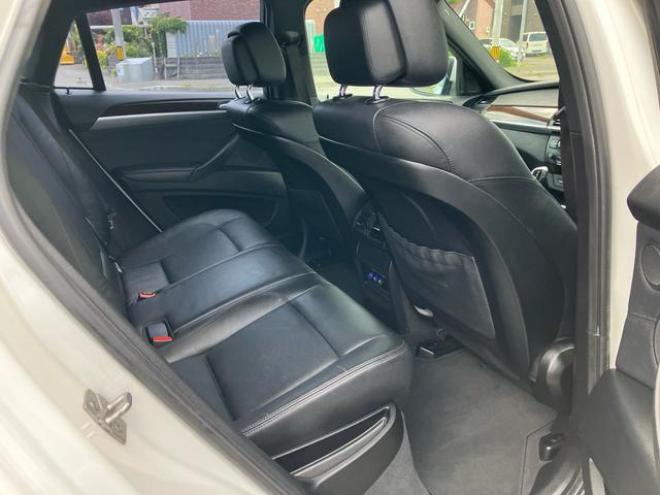BMWＸ６ ｘＤｒｉｖｅ　３５ｉ　４ＷＤ　社外アルミ　バックカメラ　サンルーフ　ツインターボ（北海道） 4WD 3000 5Dr