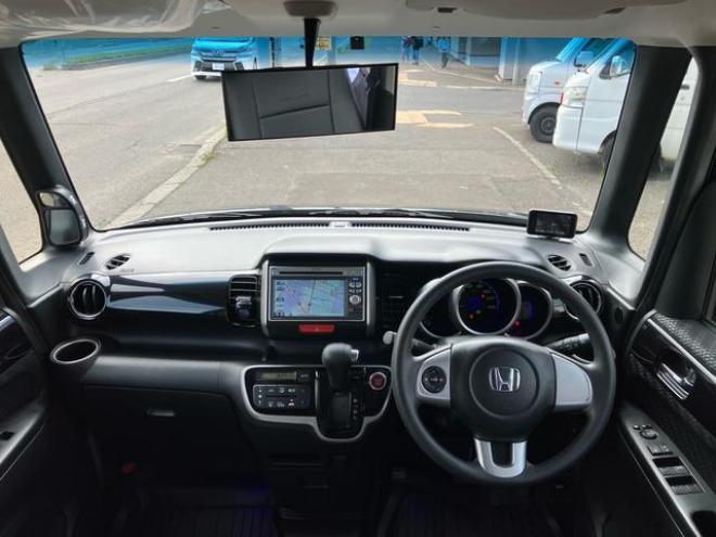 N-BOX+カスタム　Ｇ　４ＷＤ　ワンオーナー　ＴＶ付ナビ　バックカメラ　スマートキー　アイドリングストップ（北海道） 4WD 660 5Dr
