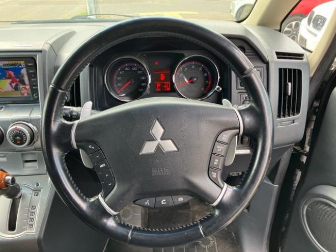 デリカＤ：５ Ｇ　プレミアム　４ＷＤ　フロントガード　ルーフラック　バックカメラ　マットタイヤ　社外アルミ　ＴＶ付ナビ　ＥＴＣ（北海道） 4WD 2400 5Dr
