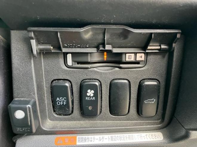 デリカＤ：５ Ｇ　プレミアム　４ＷＤ　フロントガード　ルーフラック　バックカメラ　マットタイヤ　社外アルミ　ＴＶ付ナビ　ＥＴＣ（北海道） 4WD 2400 5Dr