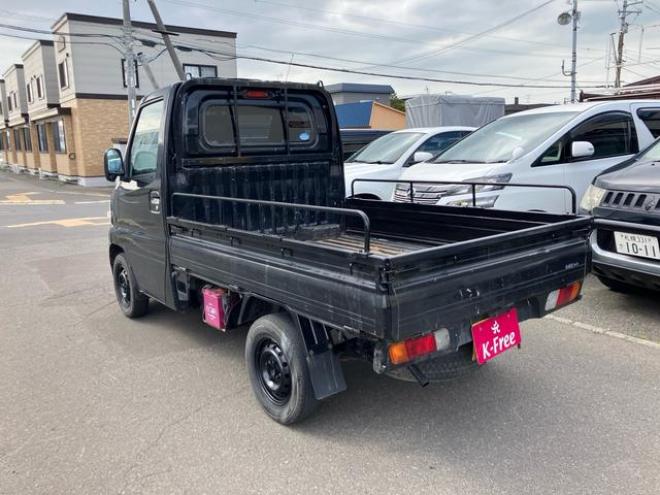 クリッパートラック ＳＤブラックＬＴＤ　４ＷＤ　エアコン　ＥＴＣ　パワステ（北海道） 4WD 660 2Dr