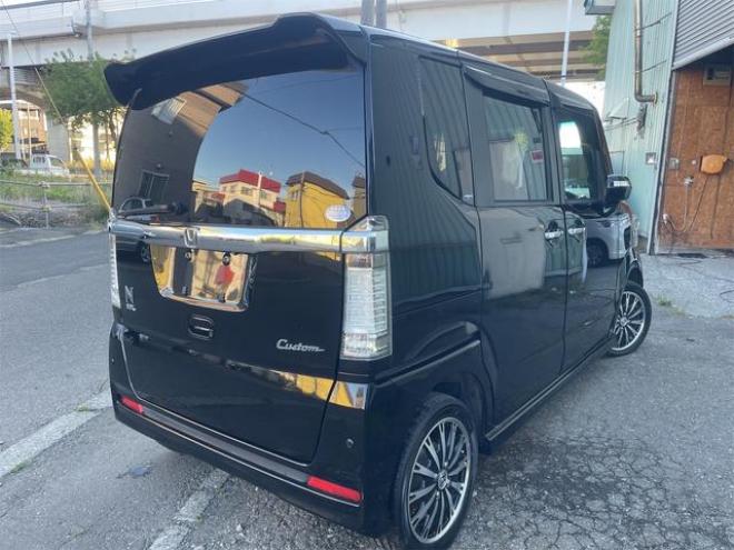 N-BOXカスタム Ｇ・ターボパッケージ ４ＷＤ バックカメラ 両側電動スライドドア ＴＶ クリアランスソナー オートクルーズコントロール オートライト ＨＩＤ スマートキー アイドリングストップ ベンチシート ＣＶＴ 盗難防止システム（北海道） 4WD 660 5Dr