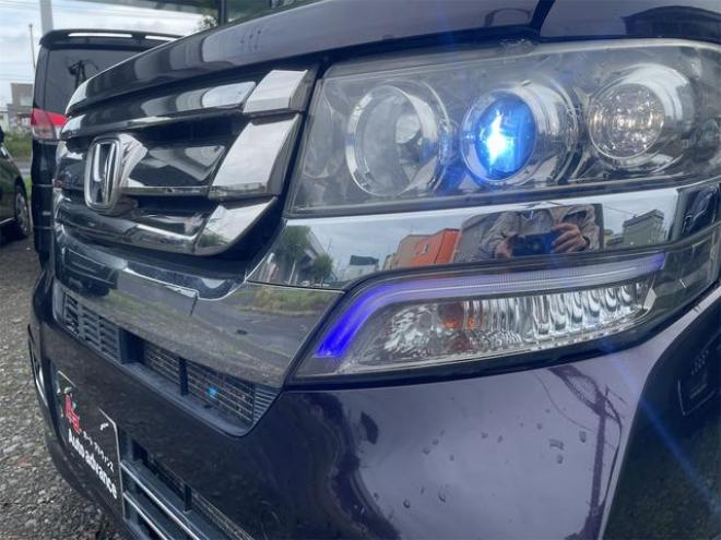 N-BOXカスタム Ｇ ターボＳＳパッケージ ４ＷＤ バックカメラ 両側電動スライドドア オートクルーズコントロール 衝突被害軽減システム オートライト スマートキー アイドリングストップ 電動格納ミラー シートヒーター ベンチシート ＣＶＴ（北海道） 4WD 660 5Dr
