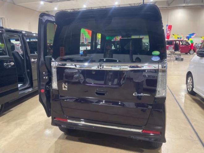 N-BOXカスタム Ｇ ターボＳＳパッケージ ４ＷＤ バックカメラ 両側電動スライドドア オートクルーズコントロール 衝突被害軽減システム オートライト スマートキー アイドリングストップ 電動格納ミラー シートヒーター ベンチシート ＣＶＴ（北海道） 4WD 660 5Dr