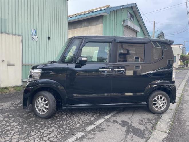 N-BOXカスタム Ｇ ターボＳＳパッケージ フルタイム４ＷＤ（北海道） 4WD 660 5Dr