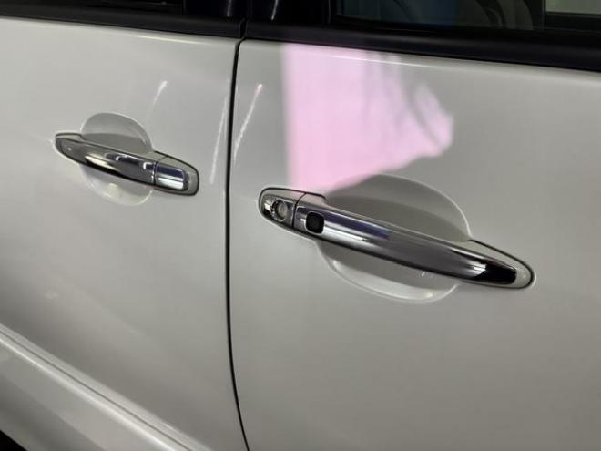 エスティマアエラス　Ｇエディション　本州仕入　モデリスタスポイラー　純正ナビ　フルセグ地デジ　ＤＶＤ再生　Ｂｌｕｅｔｏｏｔｈ　純正リアフリップダウンモニター　両側パワースライドドア　純正１７インチＡＷ　純正１７ＡＷ＋スタッドレスタイヤ付 4WD 2400 5Dr