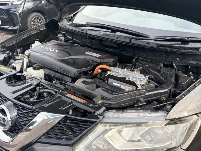 エクストレイル2.0 20XハイブリッドEブレーキPKG 4WD　ローンが不安な方＜優遇ローン＞本州仕入 寒冷地仕様 　純正ナビ　フルセグ 4WD 2000 5Dr