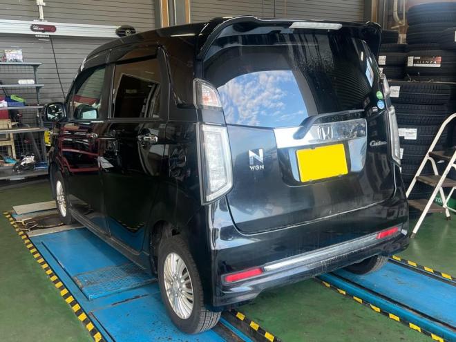 N-WGNカスタムGLパッケージ 車検9/12 プッシュスタート&スマートキー ディスチャージライト 革巻ステアリング 4WD 660 5Dr
