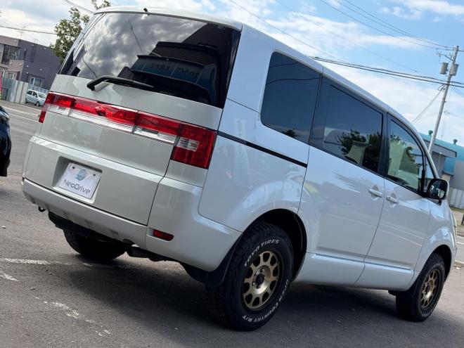 デリカD5 2.2DT Dパワーパッケージ 4WD ローンが不安な方＜優遇ローン＞ 本州仕入 寒冷地仕様 ナビ　後席モニター 4WD 2300 5Dr