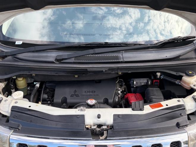デリカD5 2.2DT Dパワーパッケージ 4WD ローンが不安な方＜優遇ローン＞ 本州仕入 寒冷地仕様 ナビ　後席モニター 4WD 2300 5Dr