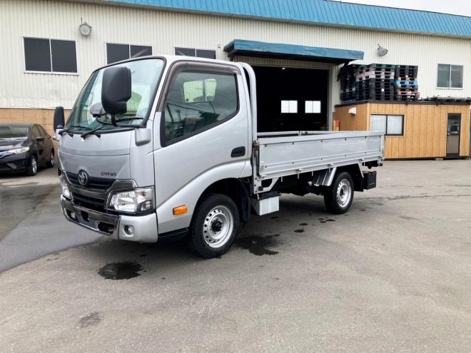 ダイナ中古　シングルジャストロー4WD　平ボディ　小型トラック