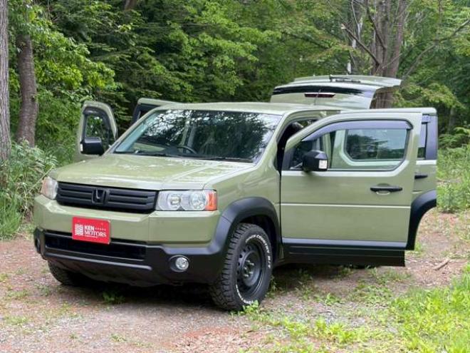 クロスロード2.0 20X HIDエディション 4WD　パワステ　パワーウィンドウ　アルミホイール　エアコン　ABS　バックカメラ　キーレスエントリー　3列シート　盗難防止装置　横滑り防止装置　ディスチャージドランプ　全塗装済 2000