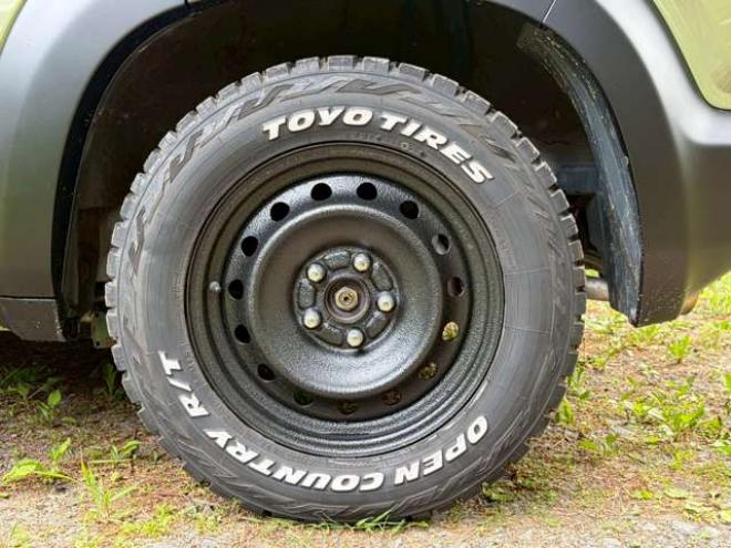 クロスロード2.0 20X HIDエディション 4WD　パワステ　パワーウィンドウ　アルミホイール　エアコン　ABS　バックカメラ　キーレスエントリー　3列シート　盗難防止装置　横滑り防止装置　ディスチャージドランプ　全塗装済 2000