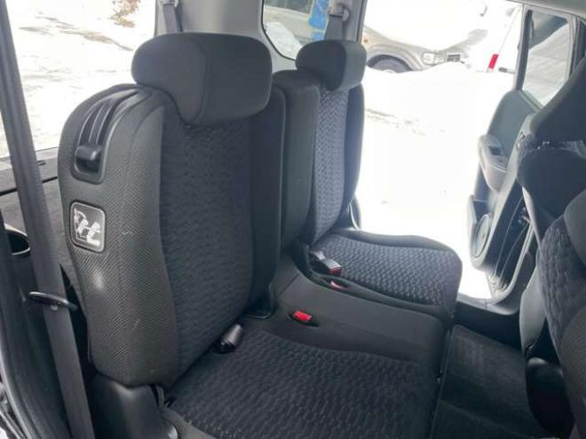 クロスロード2.0 20X HIDエディション 4WD　パワステ　パワーウィンドウ　アルミホイール　エアコン　ABS　バックカメラ　キーレスエントリー　3列シート　盗難防止装置　横滑り防止装置　ディスチャージドランプ　全塗装済 2000