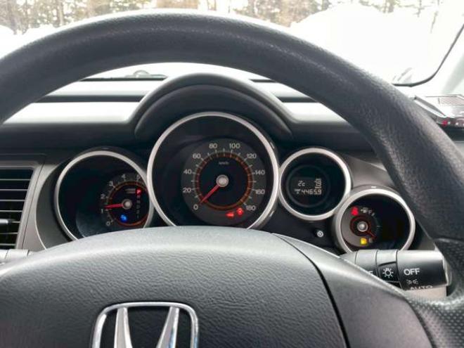 クロスロード2.0 20X HIDエディション 4WD　パワステ　パワーウィンドウ　アルミホイール　エアコン　ABS　バックカメラ　キーレスエントリー　3列シート　盗難防止装置　横滑り防止装置　ディスチャージドランプ　全塗装済 2000