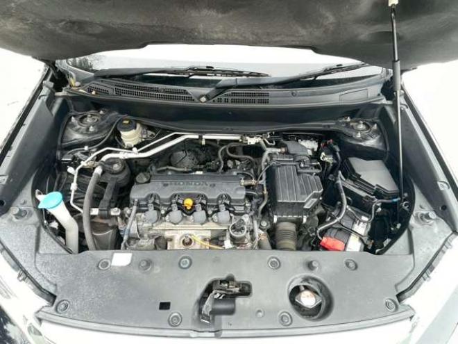 クロスロード2.0 20X HIDエディション 4WD　パワステ　パワーウィンドウ　アルミホイール　エアコン　ABS　バックカメラ　キーレスエントリー　3列シート　盗難防止装置　横滑り防止装置　ディスチャージドランプ　全塗装済 2000