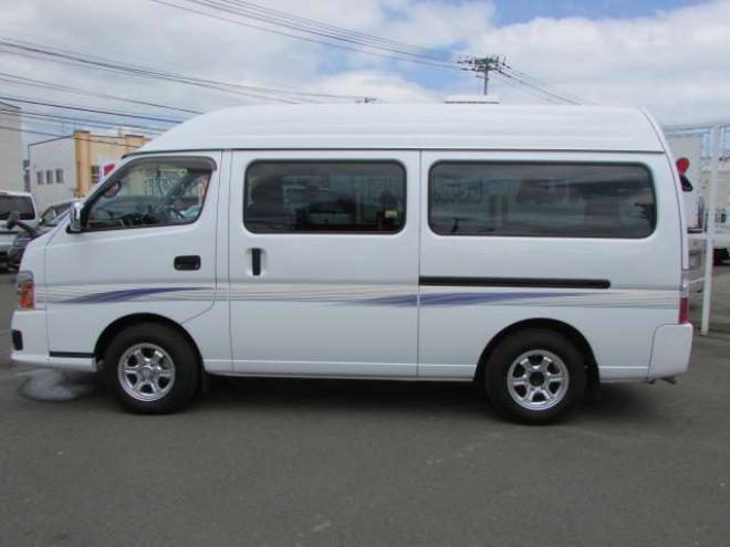 キャラバン3.0 GX スーパーロングボディ ハイルーフ ディーゼルターボ 4WD　ヒッチメンバー/3段ステップ/ベバストヒーター/ルーフベンチレーション/パートタイム4WD/リヤヒーター&クーラー/キーレス/パワーウィンドウ 3000