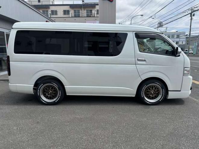 ハイエース2.7 GL ロング ミドルルーフ 4WD　プッシュスタート ETC パワースライドドア 前後ドラレコ 9インチナビ バックカメラ　フルセグTV DVD Bluetooth　フリップダウンモニター ベッドキット ワーク17AW　サブウーファー リアヒーター&クーラー 2700