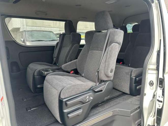 ハイエース2.7 GL ロング ファインテックツアラー 4WD　プッシュスタート　両側パワースライドドア　オートハイビーム ETC2.0 パノラマミックビュー ディスプレイオーディオ バックカメラ　Bluetooth　フルセグTV リアヒーター&クーラーコントローラー ルーフスピーカー 2700