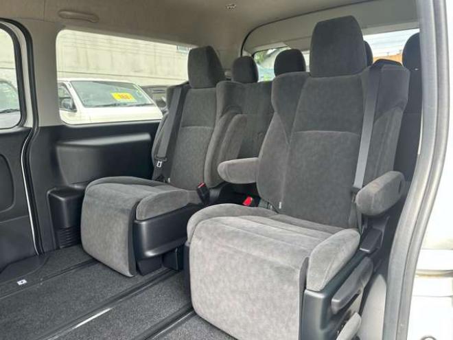 ハイエース2.7 GL ロング ファインテックツアラー 4WD　プッシュスタート　両側パワースライドドア　オートハイビーム ETC2.0 パノラマミックビュー ディスプレイオーディオ バックカメラ　Bluetooth　フルセグTV リアヒーター&クーラーコントローラー ルーフスピーカー 2700