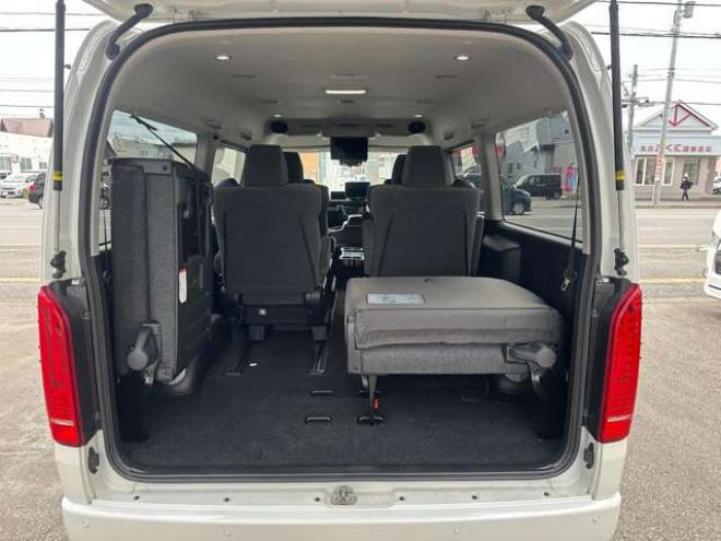 ハイエース2.7 GL ロング ファインテックツアラー 4WD　プッシュスタート　両側パワースライドドア　オートハイビーム ETC2.0 パノラマミックビュー ディスプレイオーディオ バックカメラ　Bluetooth　フルセグTV リアヒーター&クーラーコントローラー ルーフスピーカー 2700