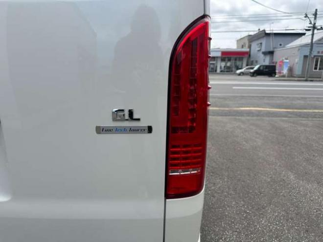 ハイエース2.7 GL ロング ファインテックツアラー 4WD　プッシュスタート　両側パワースライドドア　オートハイビーム ETC2.0 パノラマミックビュー ディスプレイオーディオ バックカメラ　Bluetooth　フルセグTV リアヒーター&クーラーコントローラー ルーフスピーカー 2700