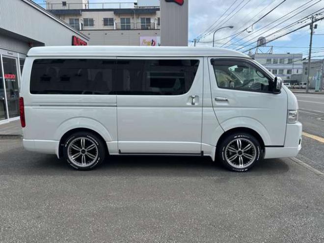 ハイエース2.7 GL ロング ファインテックツアラー 4WD　プッシュスタート　両側パワースライドドア　オートハイビーム ETC2.0 パノラマミックビュー ディスプレイオーディオ バックカメラ　Bluetooth　フルセグTV リアヒーター&クーラーコントローラー ルーフスピーカー 2700