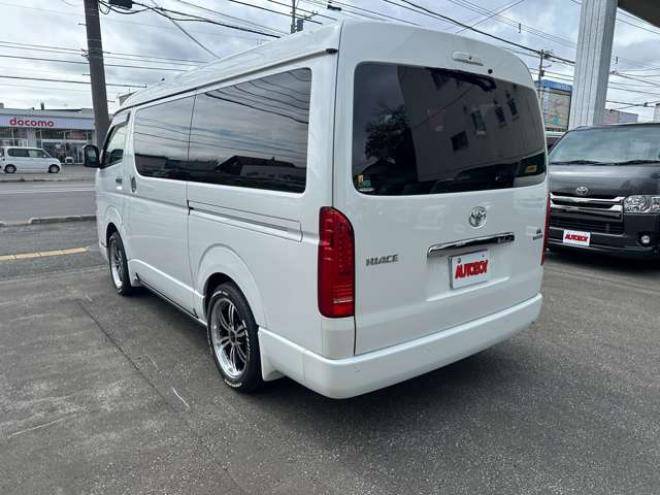 ハイエース2.7 GL ロング ファインテックツアラー 4WD　プッシュスタート　両側パワースライドドア　オートハイビーム ETC2.0 パノラマミックビュー ディスプレイオーディオ バックカメラ　Bluetooth　フルセグTV リアヒーター&クーラーコントローラー ルーフスピーカー 2700